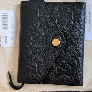 Louis Vuitton victorine wallet